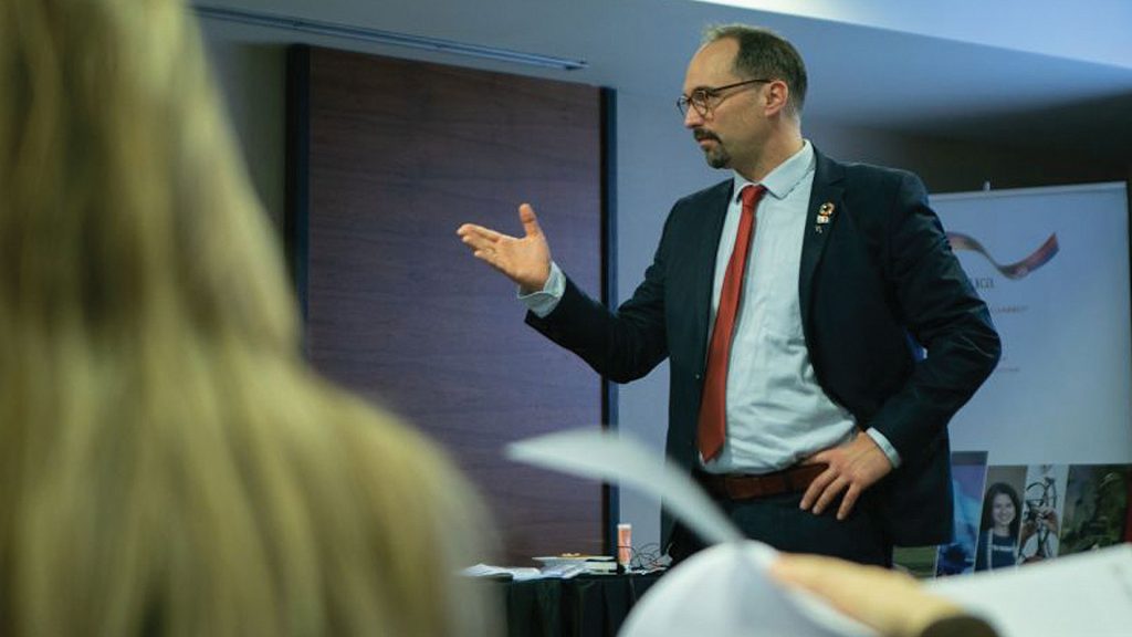 Transformative-Communication-with-Open-Ended-Questions